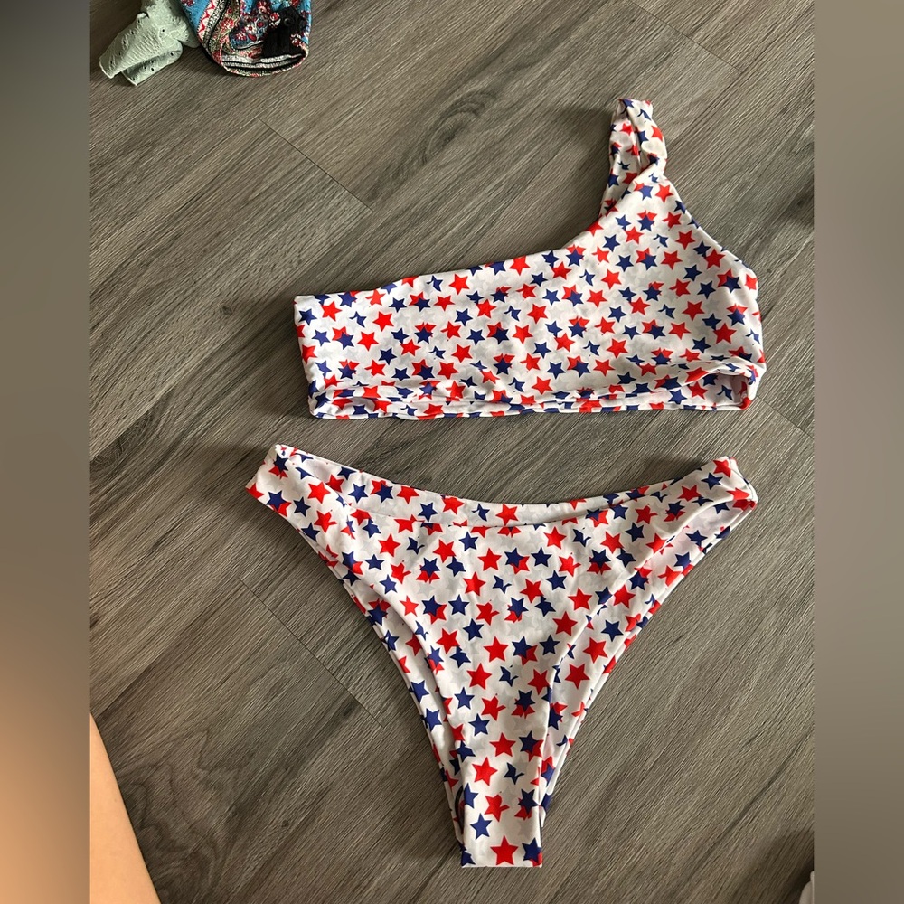 One-Shoulder Star Print Bikini